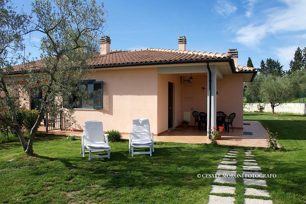 Residence Ai Campi Da Golf Saturnia Bilik gambar