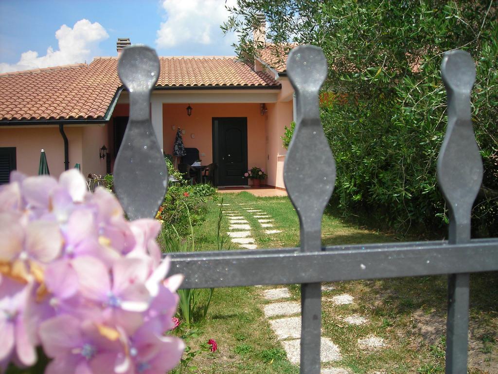 Residence Ai Campi Da Golf Saturnia Luaran gambar