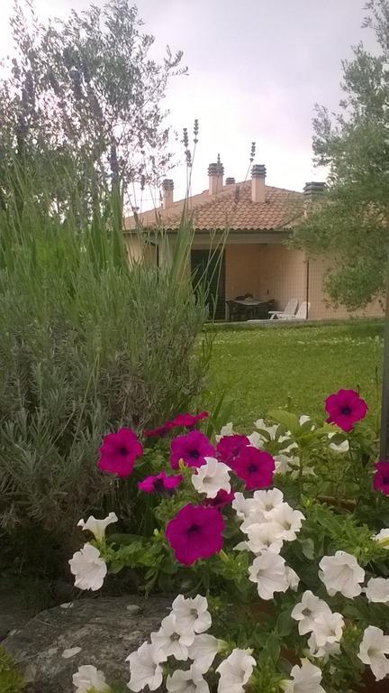 Residence Ai Campi Da Golf Saturnia Luaran gambar