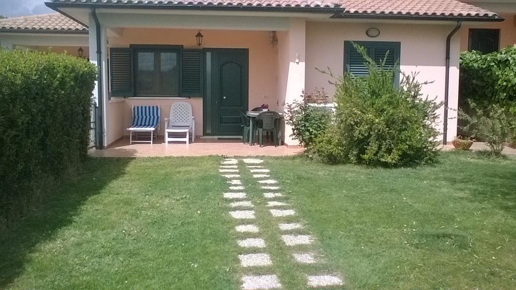 Residence Ai Campi Da Golf Saturnia Luaran gambar