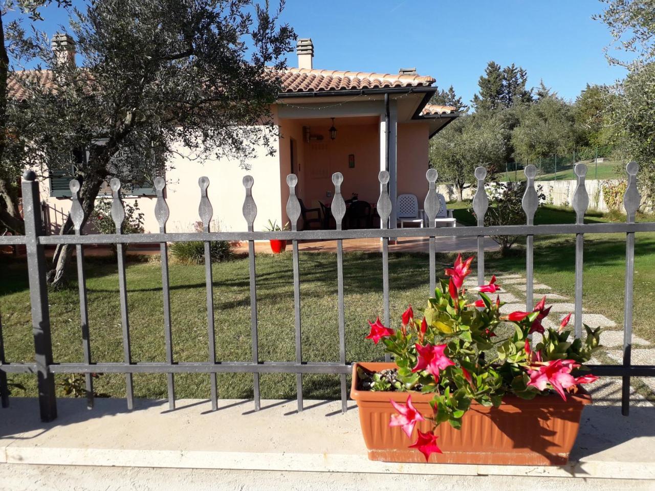 Residence Ai Campi Da Golf Saturnia Luaran gambar